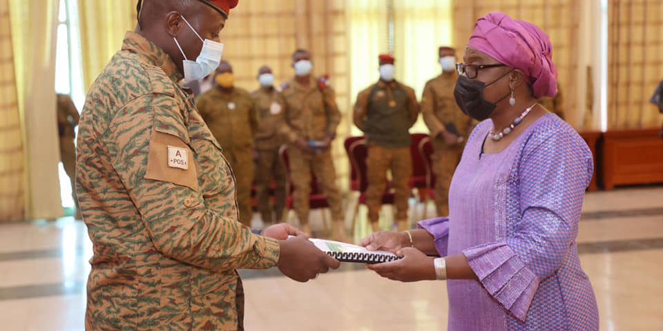 274598283_320596296775856_8347405430326415289_n